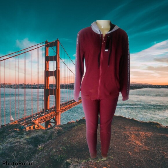 Burgundy Love Sweatsuit L - Picture 4 of 7